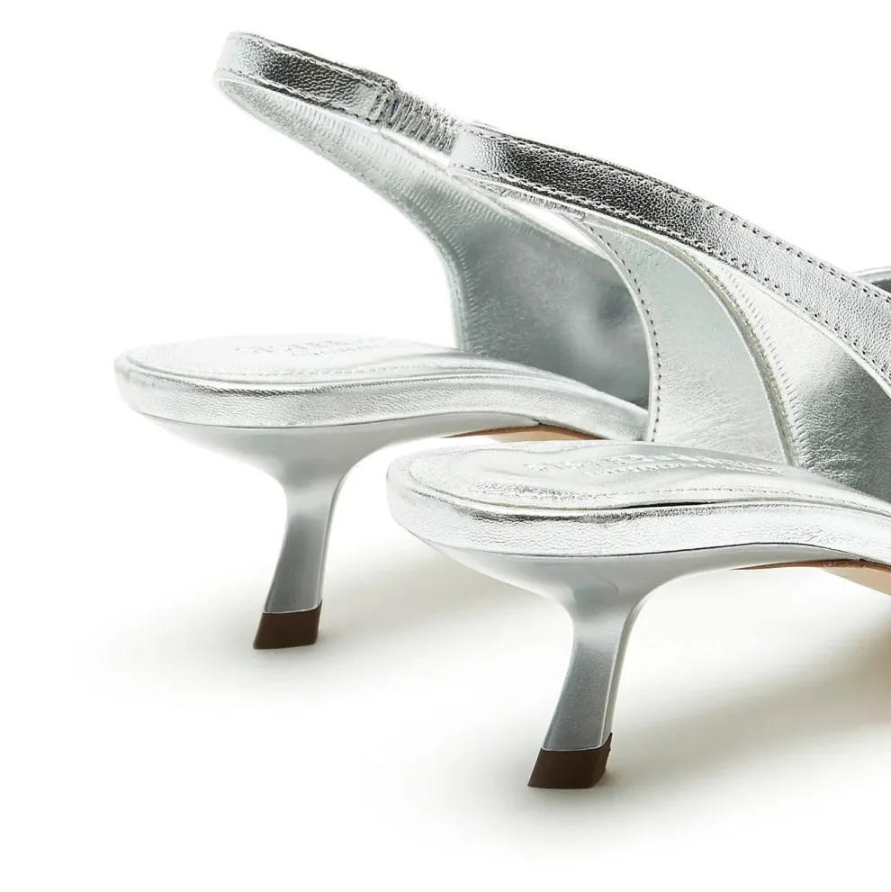 Sister x Sister - Esme