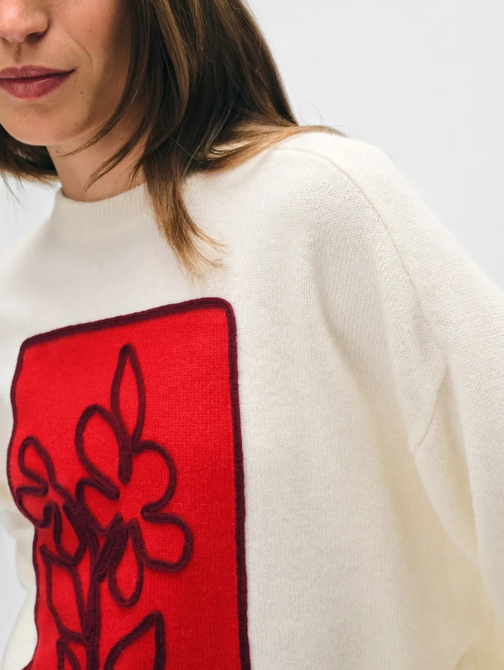 White + Warren - Cashmere Floral Applique Crewneck