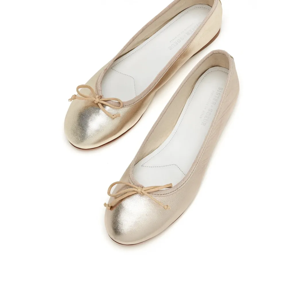 Sister X Soeur - Becca