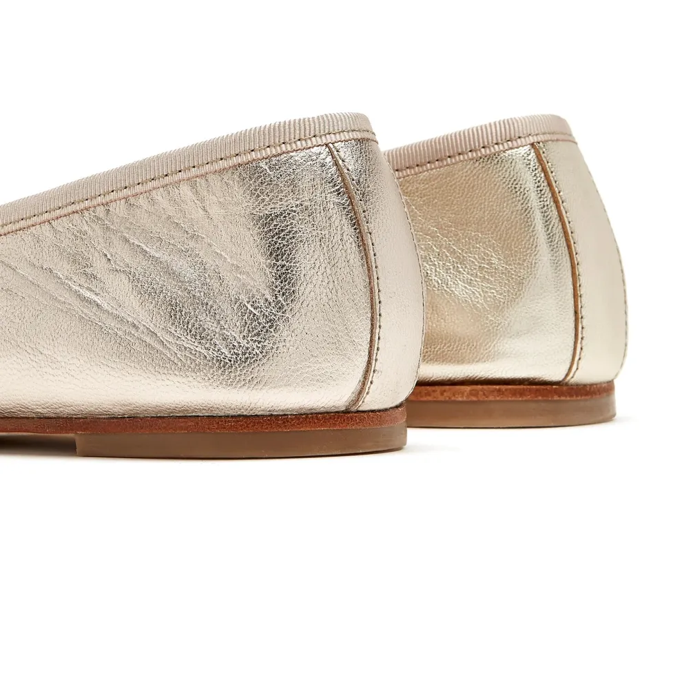 Sister X Soeur - Becca