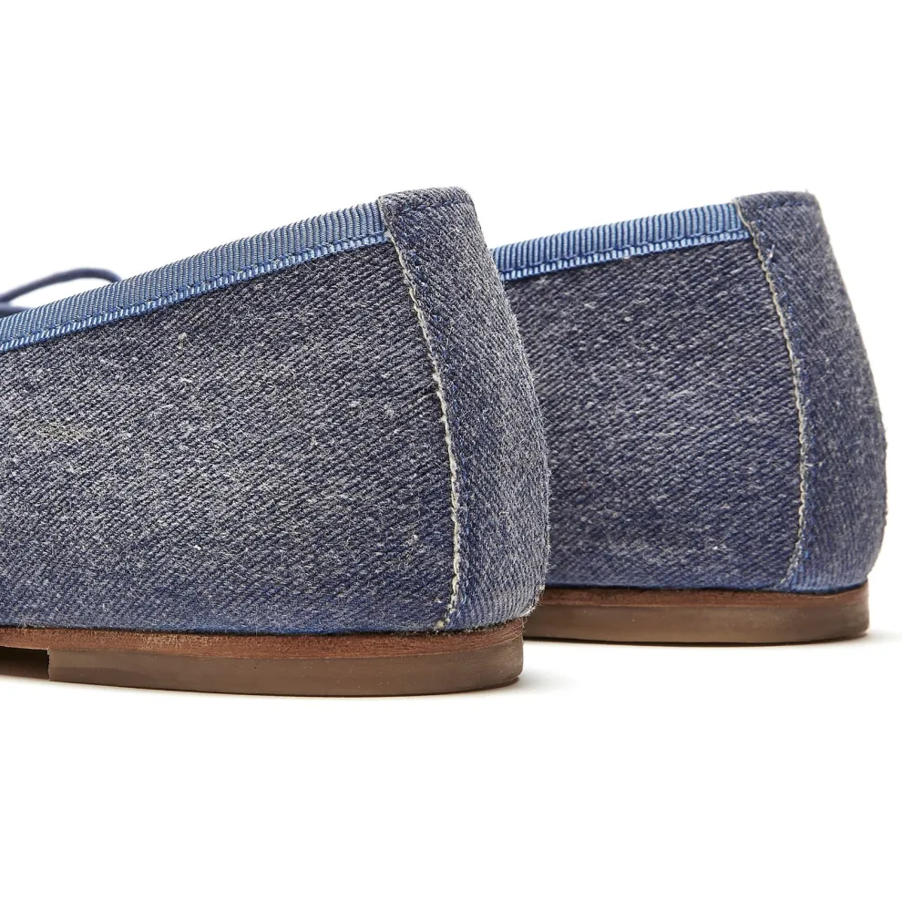 Sister X Soeur - Becca